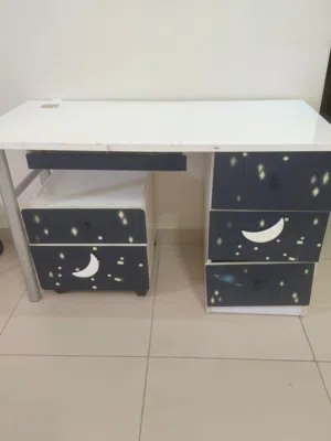 study table for sale in 30 omr