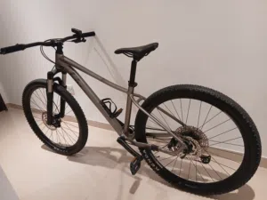 temt liv 0 2022 unisex Original price 400 omr