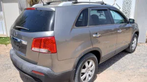 سورينتو جمرك محرك 24 gdi  سياره نضيف وجديد وتلاته صفات وتدفيه وشاشه وكمراء سياره ولا عيب بأذن الله