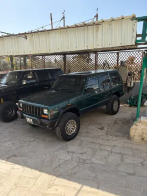 مربع Jeep Cherokee XJ