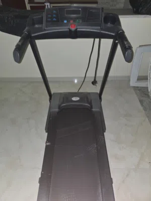 سير رياضي للمشي