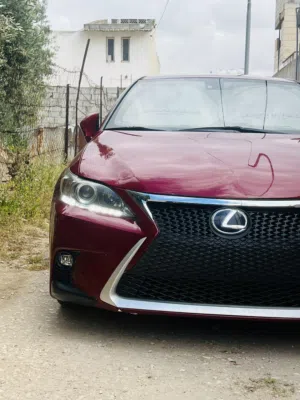 لكزس Ct200 F-Sport موديل 2013 لون خمري مميز