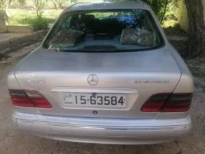 قرش ونص افنتجارد 2001 للبيع او البدل فل الفل ماعدا الفتحة نظيفة جدا جدا جدا مقنوة