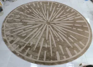 يوجد لديا سجاد يدوي مصنوع من احدث الخامات وكمان سجاد تركي وكمان موكت علي حسب المساحه