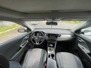 Kia ‏Niro ‏EX ‏2017