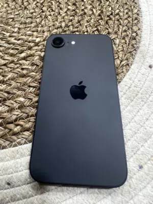 Apple iPhone 16e 128 GB in Tripoli