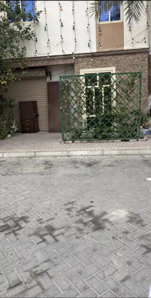 220 m2 More than 6 bedrooms Townhouse for Sale in Manama Other