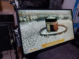 شاشة 32 كوبي درجة أولى مستعملة السعر 420 المكان : الفرناج