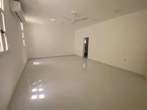 300 m2 3 Bedrooms Villa for Rent in Muharraq Arad
