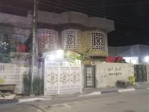 200 m2 4 Bedrooms Townhouse for Sale in Basra Hai Al-Shurta