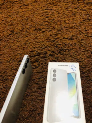 a16 شبه جديد