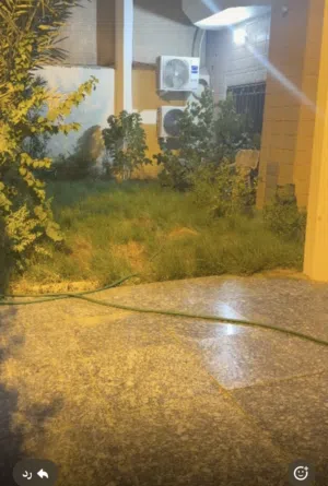 350 m2 More than 6 bedrooms Townhouse for Rent in Basra Tuwaisa