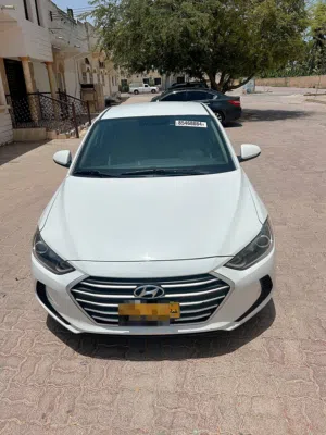 hyundai elantra for sale in salalah 2018 model, new condition only 2800
