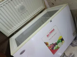 مجمدة ALONSA مستخدمة نضيفة للبيع