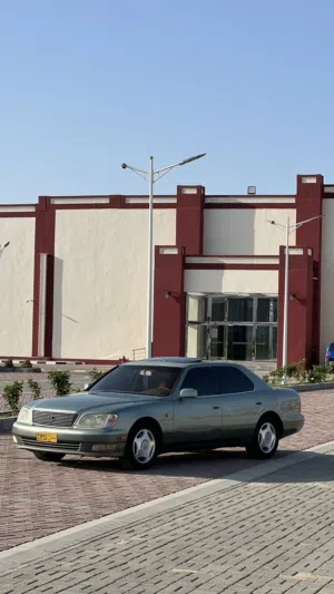 Used Lexus LS in Al Batinah