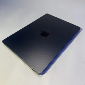 ابل ماك بوك m3 pro