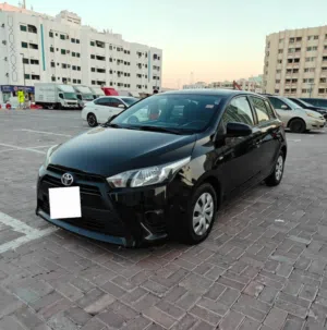 Toyota yaris //model 2015//gcc//full automatic