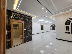 شقهvip فخامه في قلب الاصبحي ب140 الف اربع وثلاث حمامات