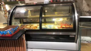 تلاجه عرض للبيع