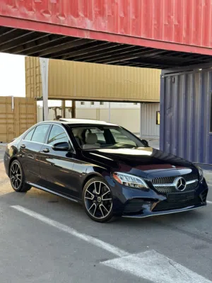 Sedan Mercedes Benz in Muscat