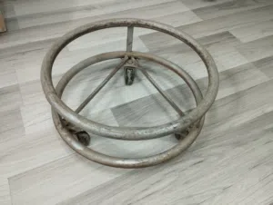 Cylinder stand
