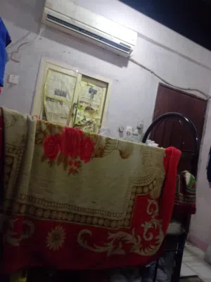 مطلوب شاب للسكن في حساوي مقابل البنك التجاري الايجار 14دينار قريب من جميع الموصلات