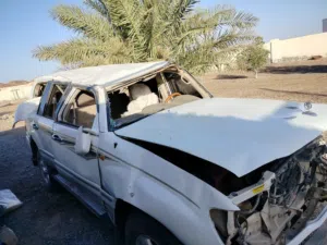 بيعه بالحادث كل محركاتها سليمه تحتاج كبينه فقط 8 سلندر جير عادي اصل