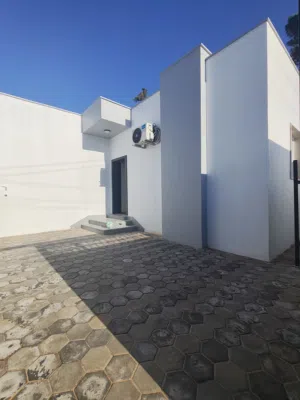 130 m2 3 Bedrooms Townhouse for Rent in Tripoli Al-Bivio