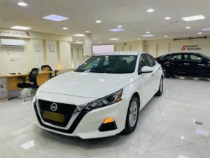 NISSAN ALTIMA, (GCC Car)  Model:         نيسان التيما خليجي وكاله عمان 2020  Km: 45,000