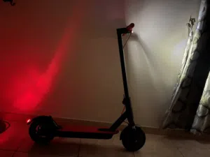 سكوتر شبه جديد للبيع  اموره طيبه سرعه 90