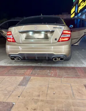 Mercedes C300 AMG Package W204  صيانة كاملة  حالة ممتازة