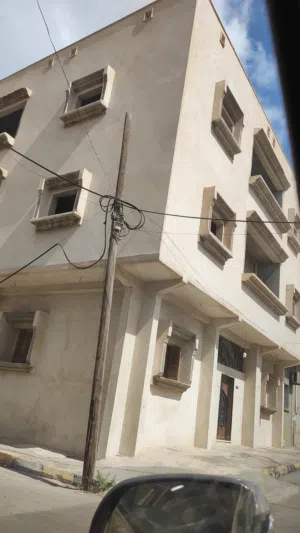 عمارة غوط الشعال/ مستوصف القادسيه