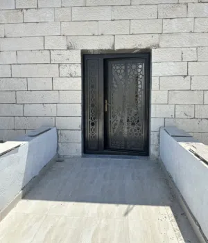 141 m2 3 Bedrooms Apartments for Sale in Salt Al Manshiyyeh