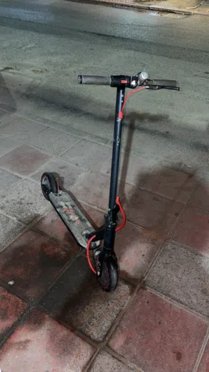 للبيع سكوتر معى شاحنه فيه مشكله