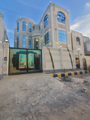 246 m2 More than 6 bedrooms Villa for Sale in Sana'a Ar Rawdah