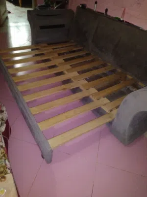 كنبه بتتفرد سرير