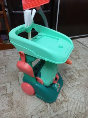 مكنسة كهربائية للاطفال