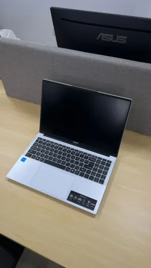 للبيع لابتوب Acer Aspire Lite 16 بحالة ممتاز
