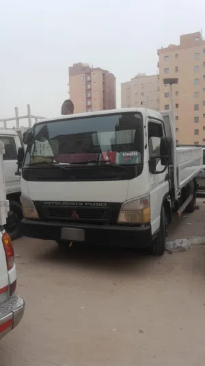 Used Mitsubishi Canter in Farwaniya