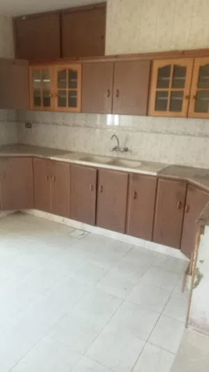 1 m2 3 Bedrooms Apartments for Rent in Salt Al Balqa'