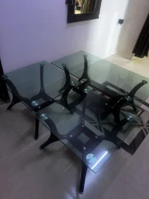 طقم طاولات سكاريت نظيف