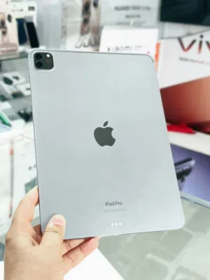 I pad Pro 11inch 4th generation M2
