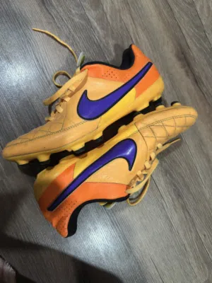 Nike tempo 37.5 size
