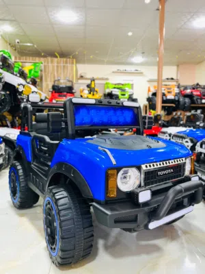 سياره التيوتا الكبيره أو الفورد