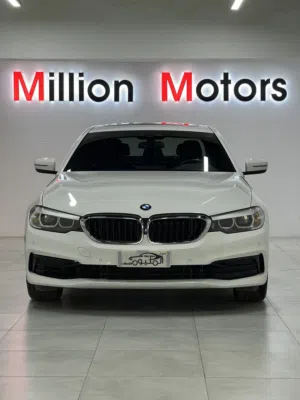 بي ام دبليو الفئة الخامسة 2019 BMW 530i
