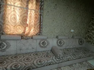 ست كنبات ب حاله جيده و لون مميز