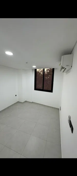 شقة للاجيار للعوايل في مسقط_العذيبة  Apartment for rent in Muscat Al Azaiba for families