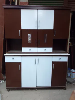 مطبخ 140سم قطعتين بالرخامة جديدة دھان لاكية بحالة ممتازة ينفع عروسة