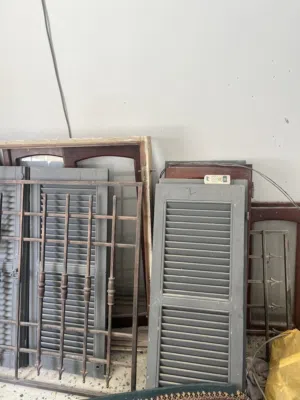 نوافد للبيع