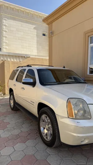 Used GMC Yukon in Al Dhahirah